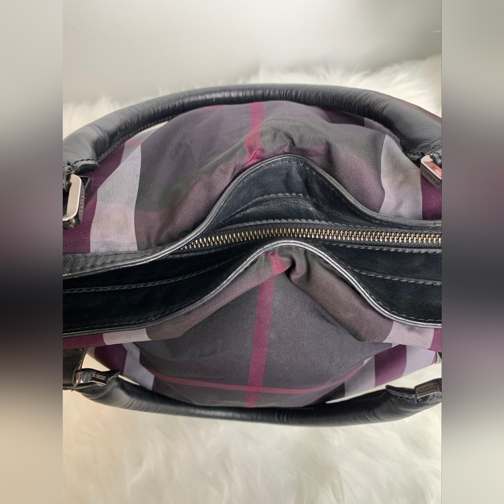 Burberry Tote Bag - Picture 6 of 17